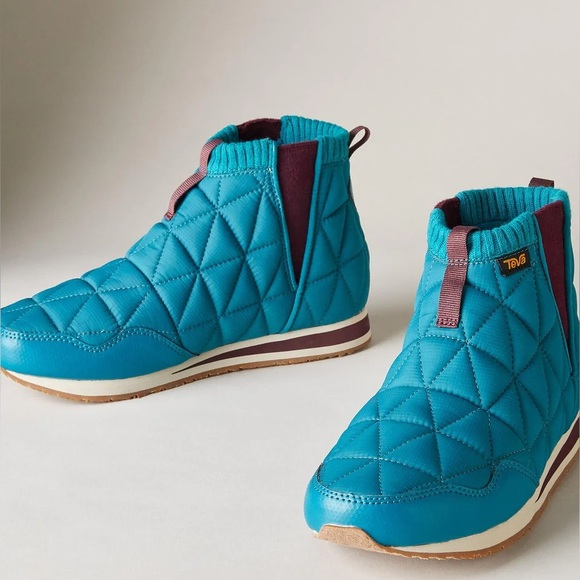 Teva Shoes - Teva Ember Quilted Teal Boots